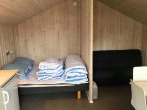Sdr. Felding camping & hytteby客房内的一张或多张床位