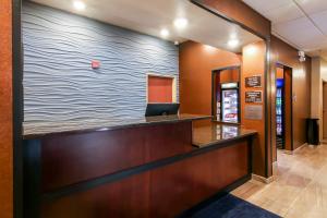 Cobblestone Inn & Suites - Menomonie/UW-Stout大厅或接待区