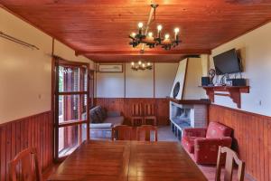 Guest House Villa Teres的休息区