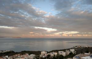 干尼亚Sody Magnificent Bay View的城市的海景