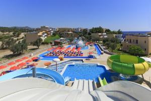 卡拉索斯Aegean Blue Villa's - All Inclusive & Water park的水上公园的图像