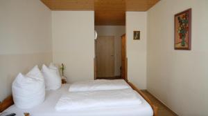 沃登斯古勒彻酒店客房内的一张或多张床位