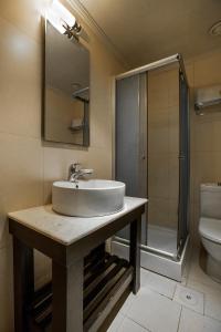 东方女王之家公寓式酒店 的一间浴室