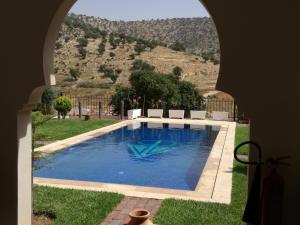 阿加迪尔Riad Asmaa Agadir的山景游泳池