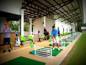 甲米镇高尔夫球练习场棕榈度假酒店的相册照片