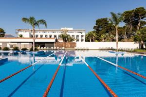 El Dorado Resort Bungalows & Villas内部或周边的泳池