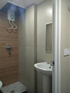 Qing yun resthouse Bandar, Brunei Darussalam的一间浴室