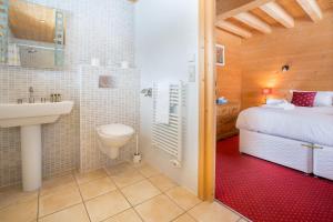 Simply Morzine - Chalet Central的一间浴室