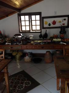 Pousada Bela Cigana的厨房或小厨房