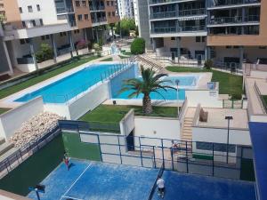 Apartamentos Tamarindo Cala de Finestrat内部或周边泳池景观