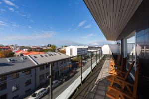 Downtown Reykjavík Apartments的阳台或露台