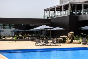 Ceiba Hotel Bissau内部或周边的泳池