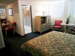 旧金山伊拉普阿托商务酒店客房内的一张或多张床位
