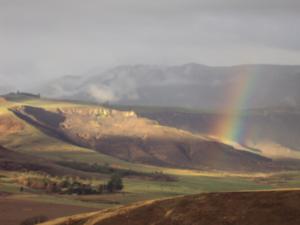 温特顿Shepherd Farm的山地的彩虹