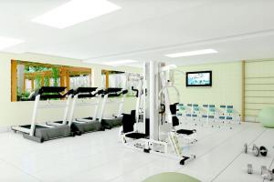 LACQUA com PROMOCOES EM OUTROS PARQUES E DESCONT O的健身中心和/或健身设施