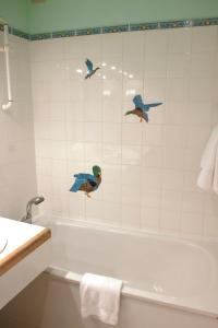 布兰奇卡斯提尔酒店的一间浴室