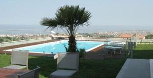 Appartamento Malvarosa内部或周边的泳池