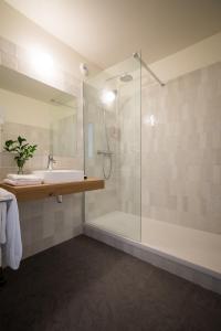 贝斯特韦斯特芒什森林酒店的一间浴室