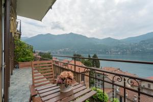 卡拉泰乌廖Lovely Apartment Overlooking Lake Como by Rent All Como的相册照片