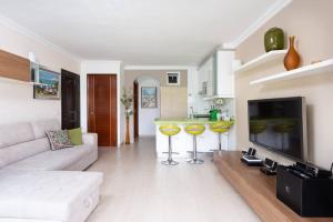 Apartamento Amarilla Golf的休息区