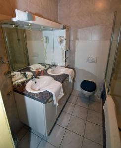 黑尔特酒店的一间浴室