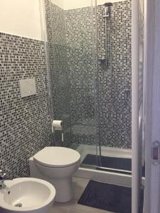 Cris&Giuli House的一间浴室
