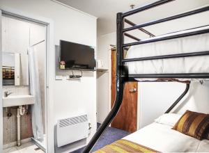 Selwyn Star Lodge客房内的一张或多张双层床