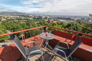 布达佩斯Apartment on Gellért Hill Downtown with free garage & Castle View的相册照片