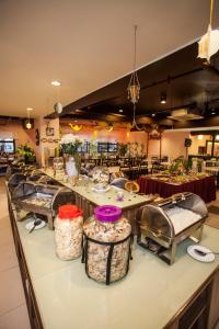 瓜拉丁加奴丹戎展望酒店的餐厅的自助餐