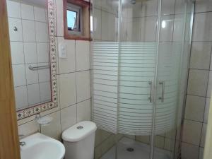 Hospedaje Los Calafates的一间浴室