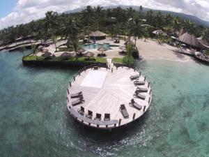 Fausaga椰子海滩俱乐部度假酒店&Spa的水上度假村的空中景观