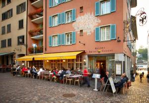 Hotel Adler Zürich餐厅或其他用餐的地方