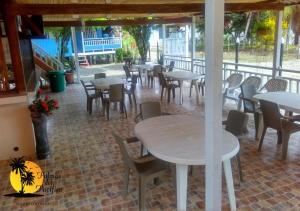 Hotel Palmas del Pacifico餐厅或其他用餐的地方
