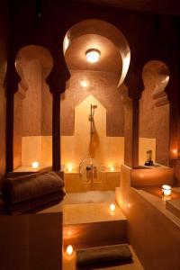 达玛亚摩洛哥传统庭院住宅的一间浴室