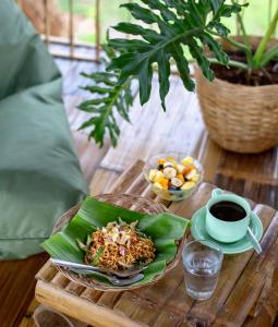 里辛Bamboo & B的餐桌,饭盘,咖啡