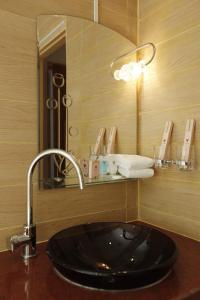 高地美德酒店 的一间浴室