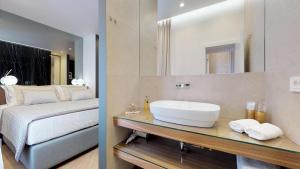 Illyria Luxury Studio Apartments的一间浴室