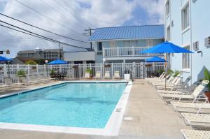 海岸旅馆 - 大洋城内部或周边的泳池