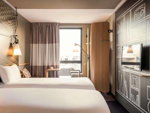 巴黎核心奥利机场宜必思酒店客房内的一张或多张床位