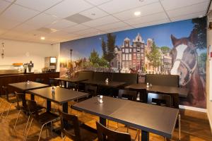 Hotel Iron Horse Amsterdam餐厅或其他用餐的地方