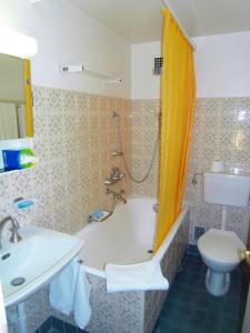 赖斯维克斯托伊兹酒店的一间浴室