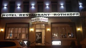 奥伊斯基兴罗特科普夫酒店餐厅的大楼内有标志的酒店餐厅旋转