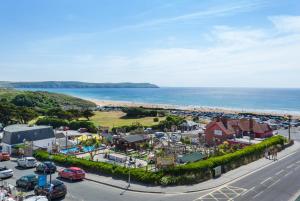 11 Woolacombe West - Luxury Apartment at Byron Woolacombe, only 4 minute walk to Woolacombe Beach!鸟瞰图