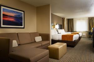 海沃德Holiday Inn Express & Suites Hayward, an IHG Hotel的相册照片