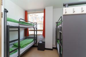 伦敦市中心国际青年旅舍客房内的一张或多张双层床