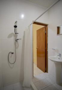 Pista Q hostel and apartments的一间浴室