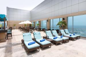 Royal M Hotel Fujairah by Gewan内部或周边的泳池