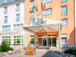 茨维考ACHAT Hotel Zwickau的酒店前方的图片