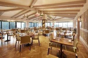 比佛利山庄伦敦西好莱坞酒店餐厅或其他用餐的地方