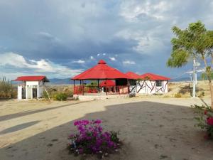 比利亚维哈Payande - Tatacoa的沙漠中一个带红色屋顶的凉亭
